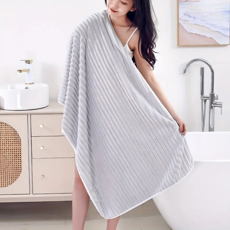 LaKatarina™ Microfiber 300 GSM Bath Towel