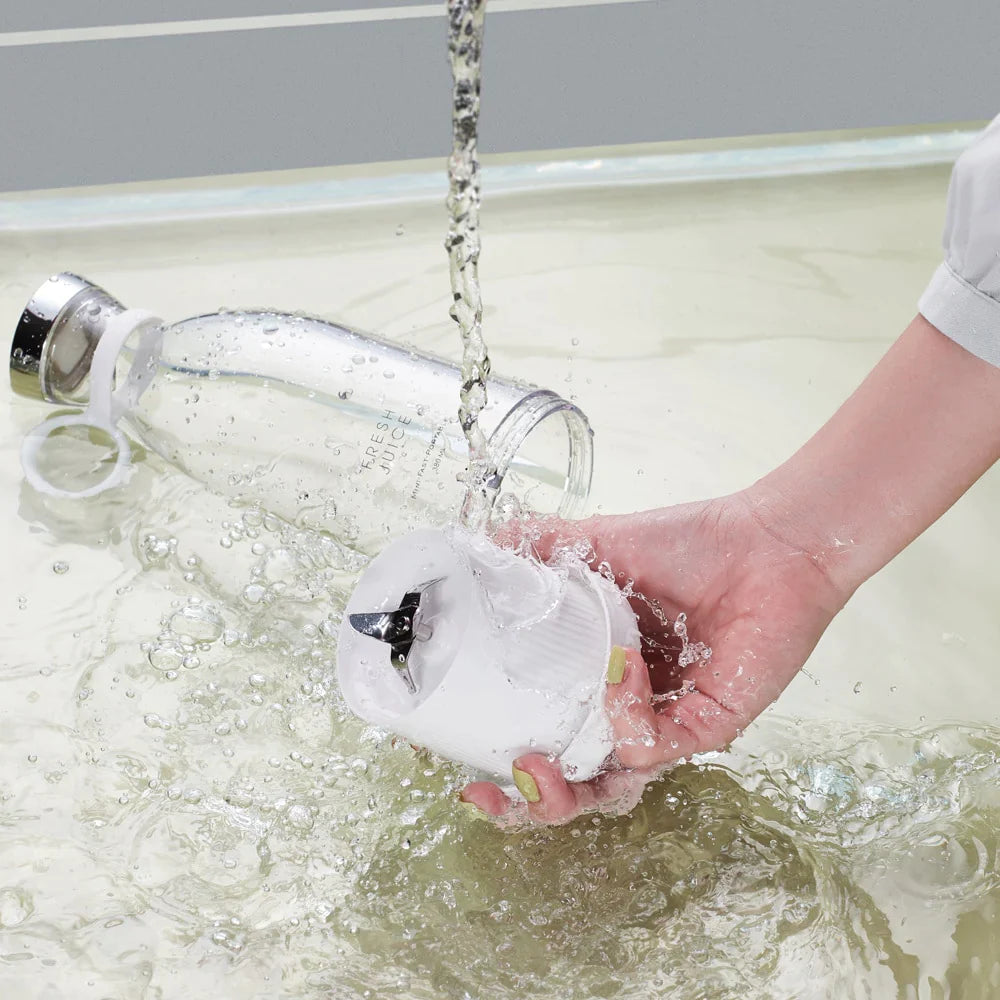 PORTABLE WIRELESS BLENDER